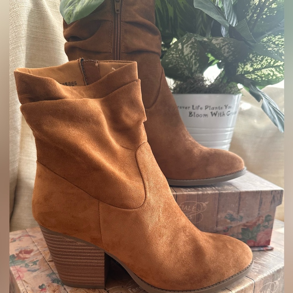 Womens Universal Thread Cianna Slouch Boot